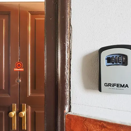 Primopiano - Stoppani Apartman Milánó