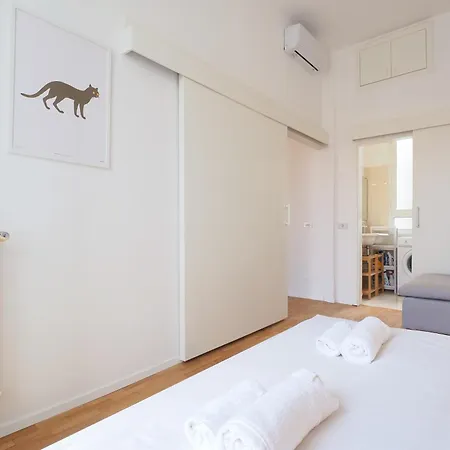 Primopiano - Stoppani Apartman *